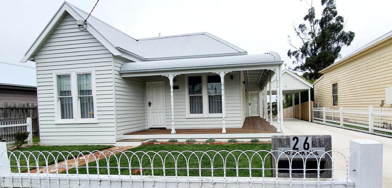 Ballarat Holiday Homes - Hopetoun Cottage - Minutes From Ballarat Cbd - Sleeps 1 To 6 Luaran gambar